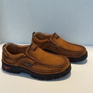 MOSTELO outdoor slip on shoes
Pressure point insole 
Men’s size 9.5/43